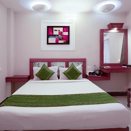ホテル Treebo The Qasr Kochi エクステリア 写真