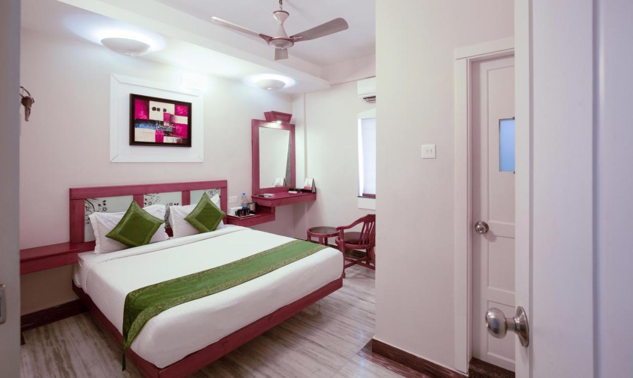 ホテル Treebo The Qasr Kochi エクステリア 写真