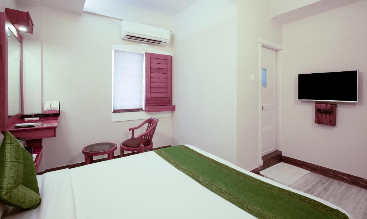ホテル Treebo The Qasr Kochi エクステリア 写真