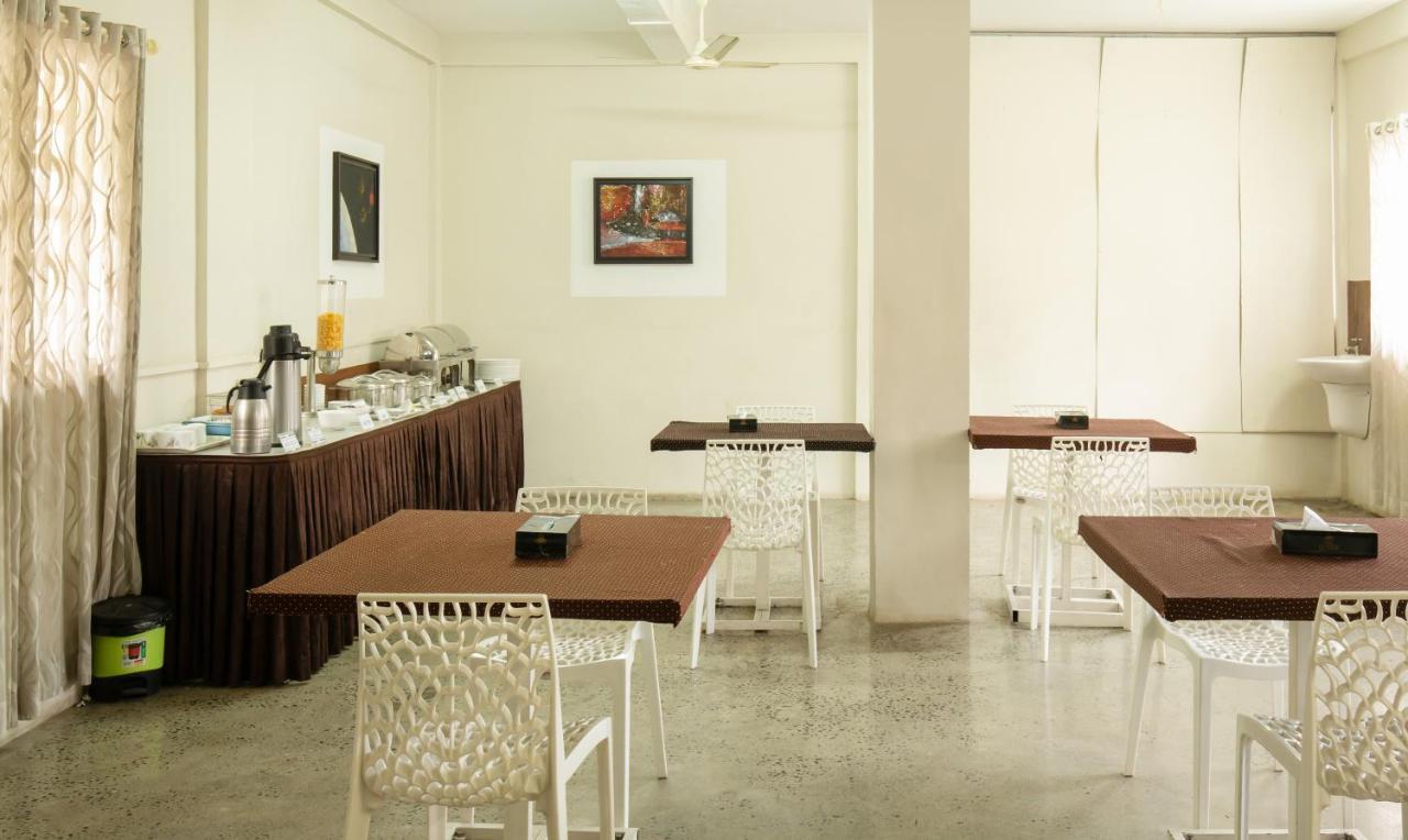 ホテル Treebo The Qasr Kochi エクステリア 写真